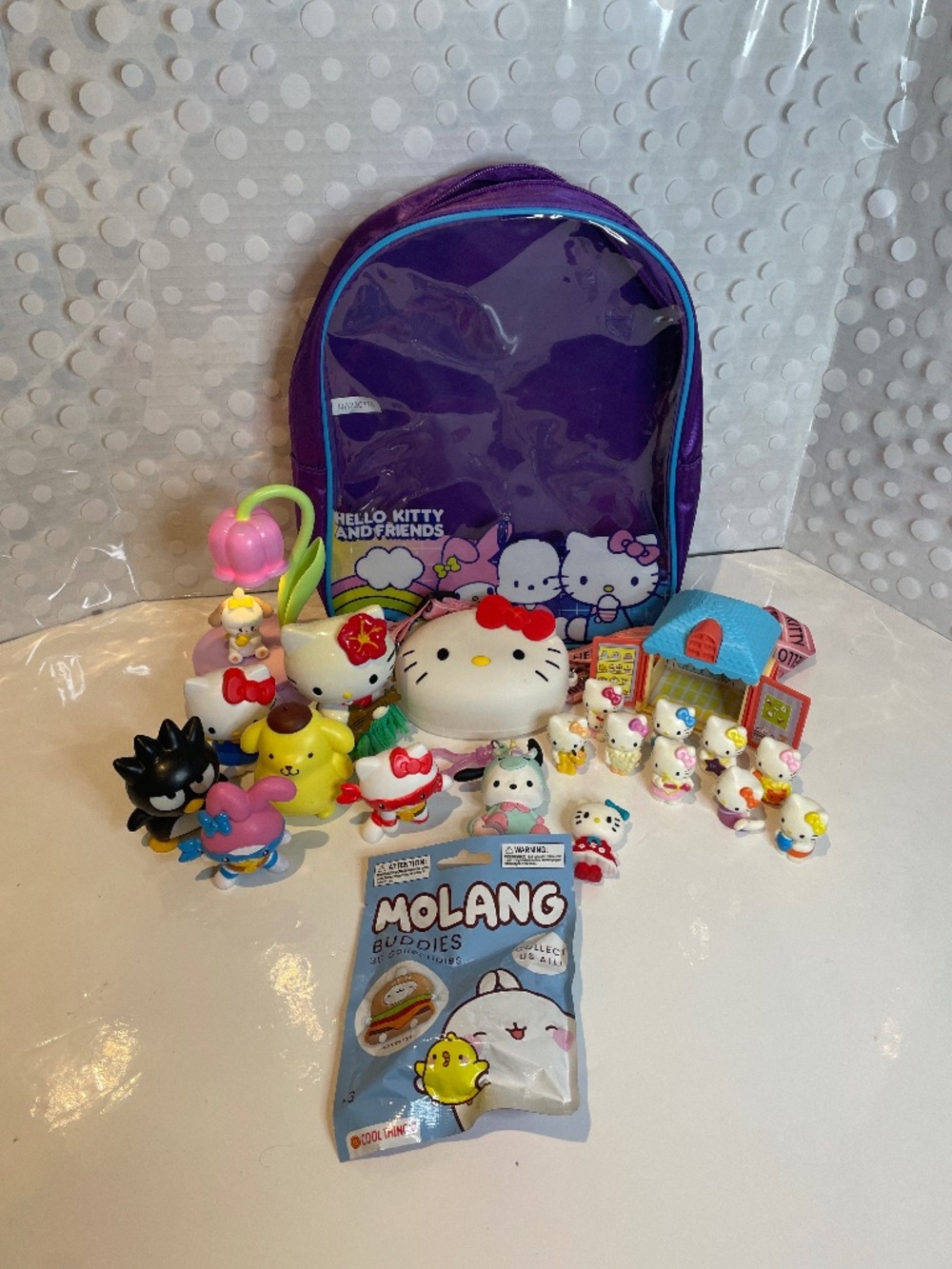 Hello Kitty 😻& Friends Backpack & Figure bundle